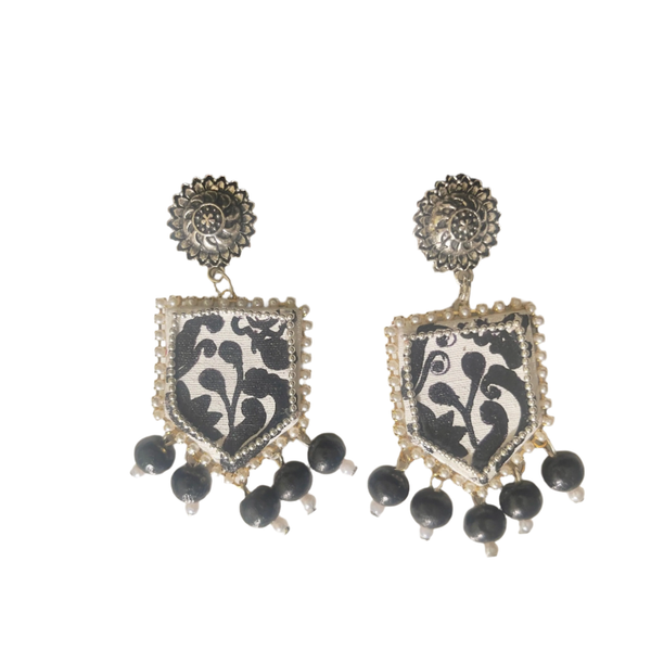 khoj city Black Leaves Handpainted (Earrings)