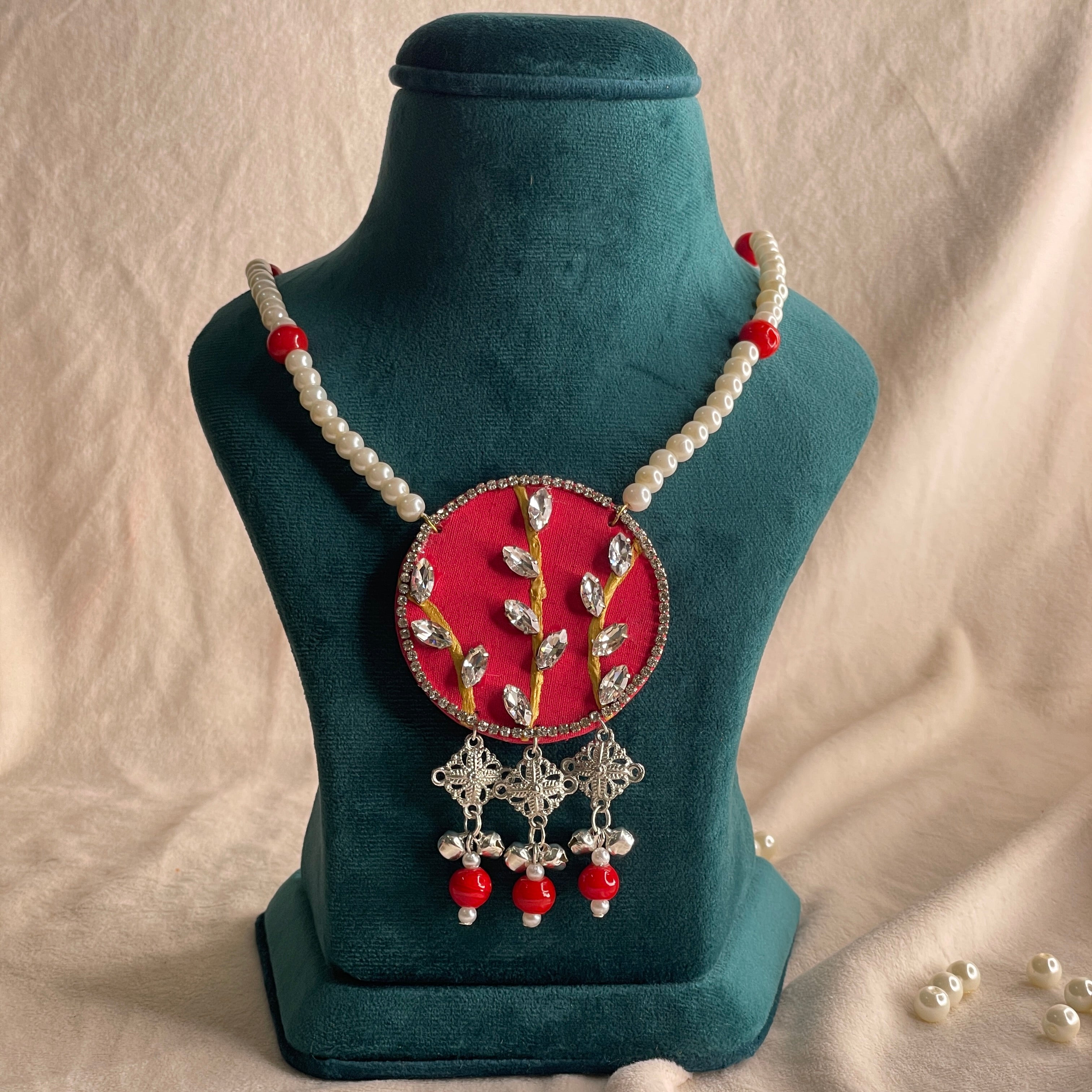 khoj city Handmade Jewellery (Necklace) code - 005