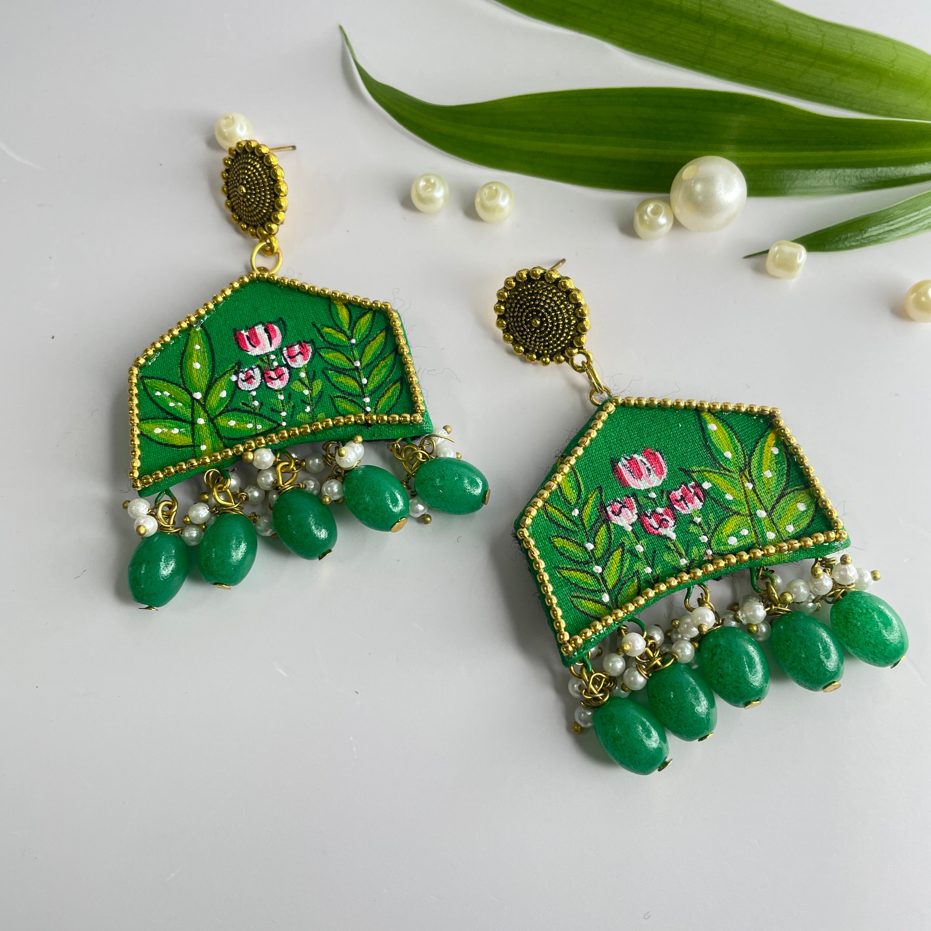 khoj city Mini / Green Tulipa Handpainted Earrings)