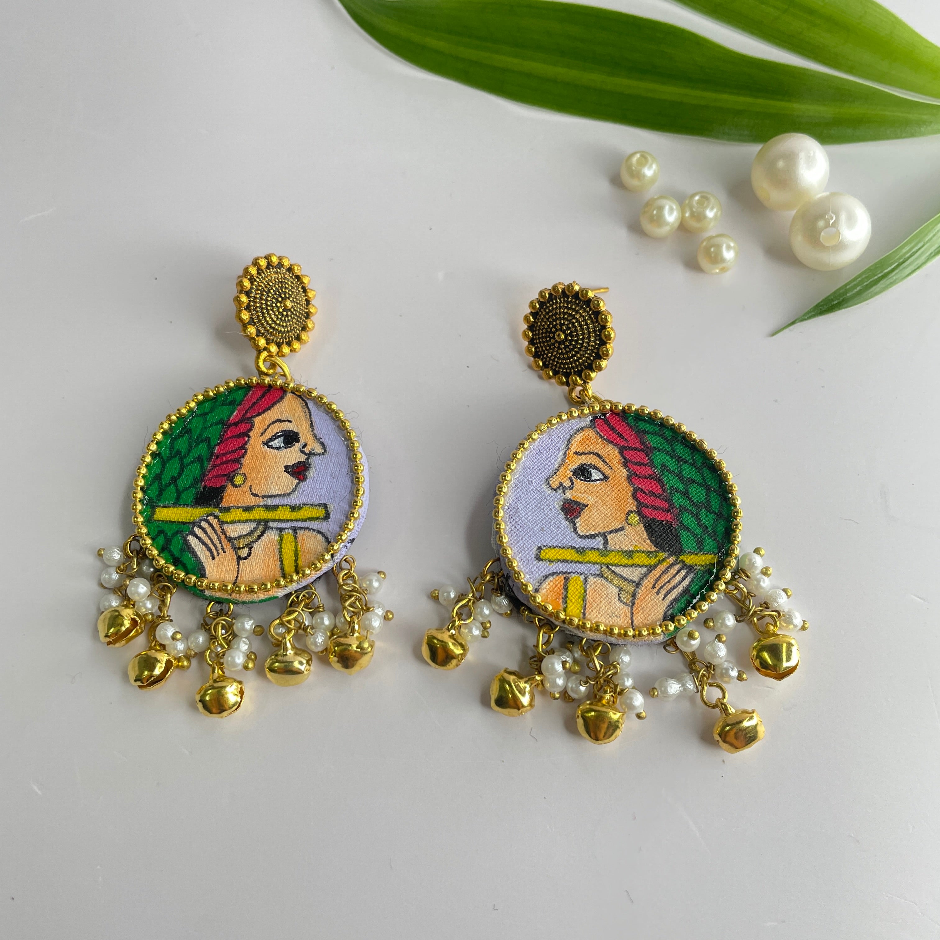 khoj city Mini / lavender Bansy Handpainted Earrings)