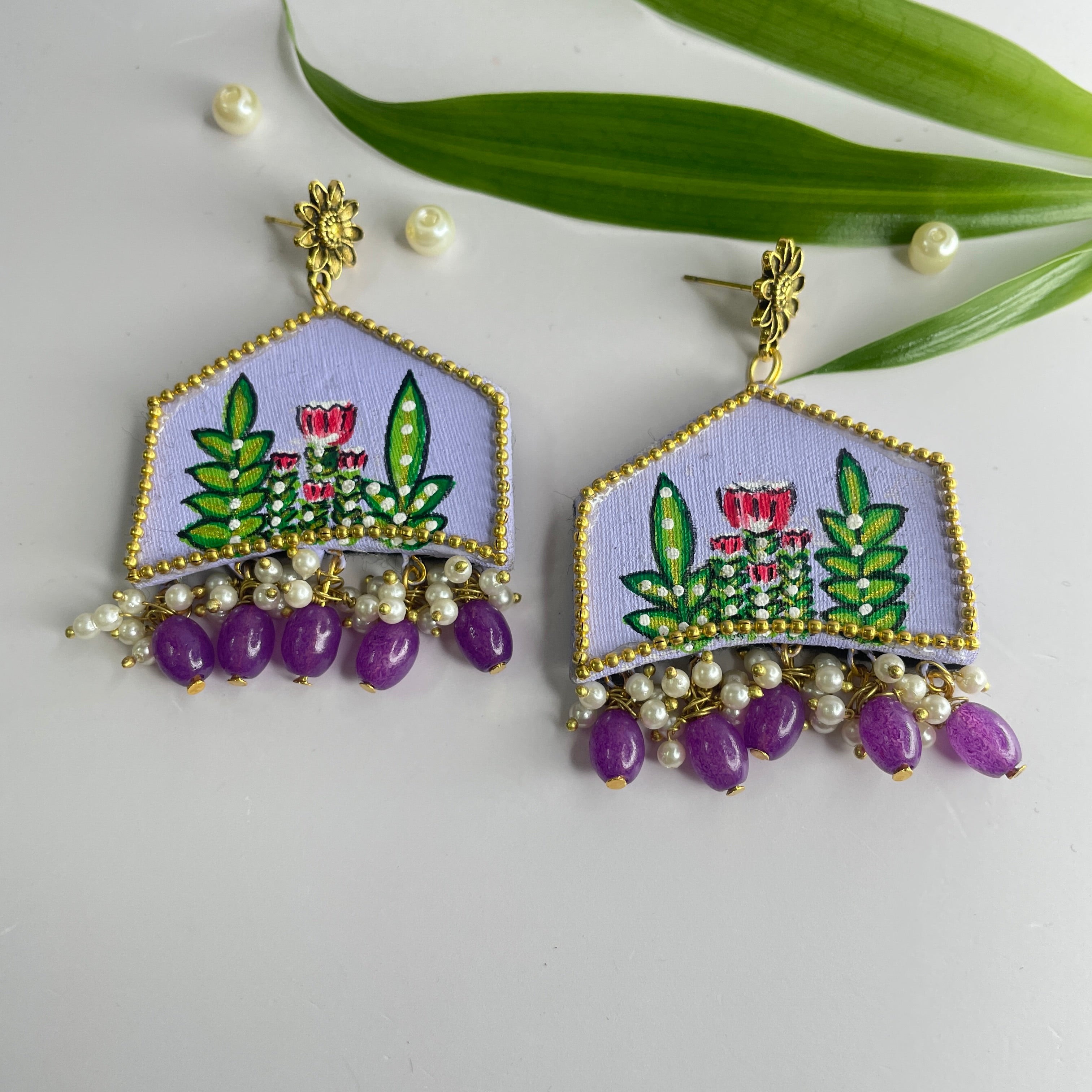 khoj city Mini / Lavender Tulipa Handpainted Earrings)