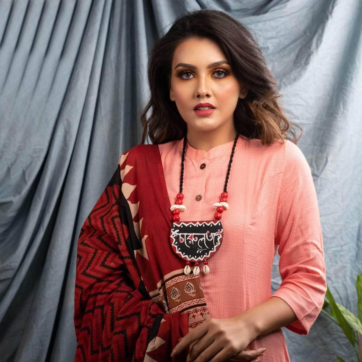 Charulata Handpainted Black (Necklace) - KHOJ.CITY