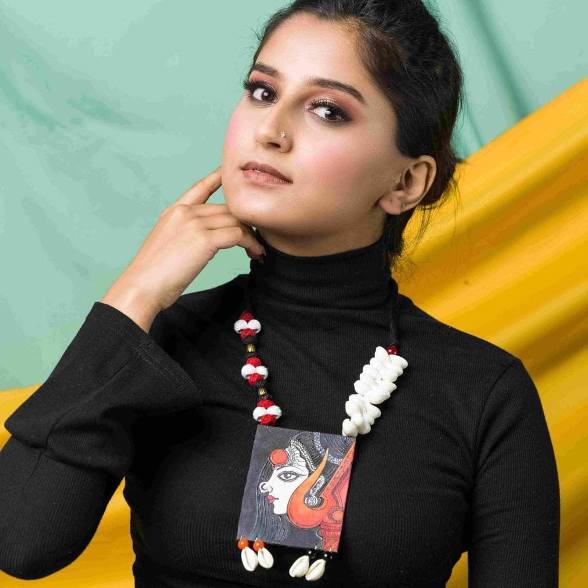 Saadhika Handpainted Black and Red (Necklace) - KHOJ.CITY