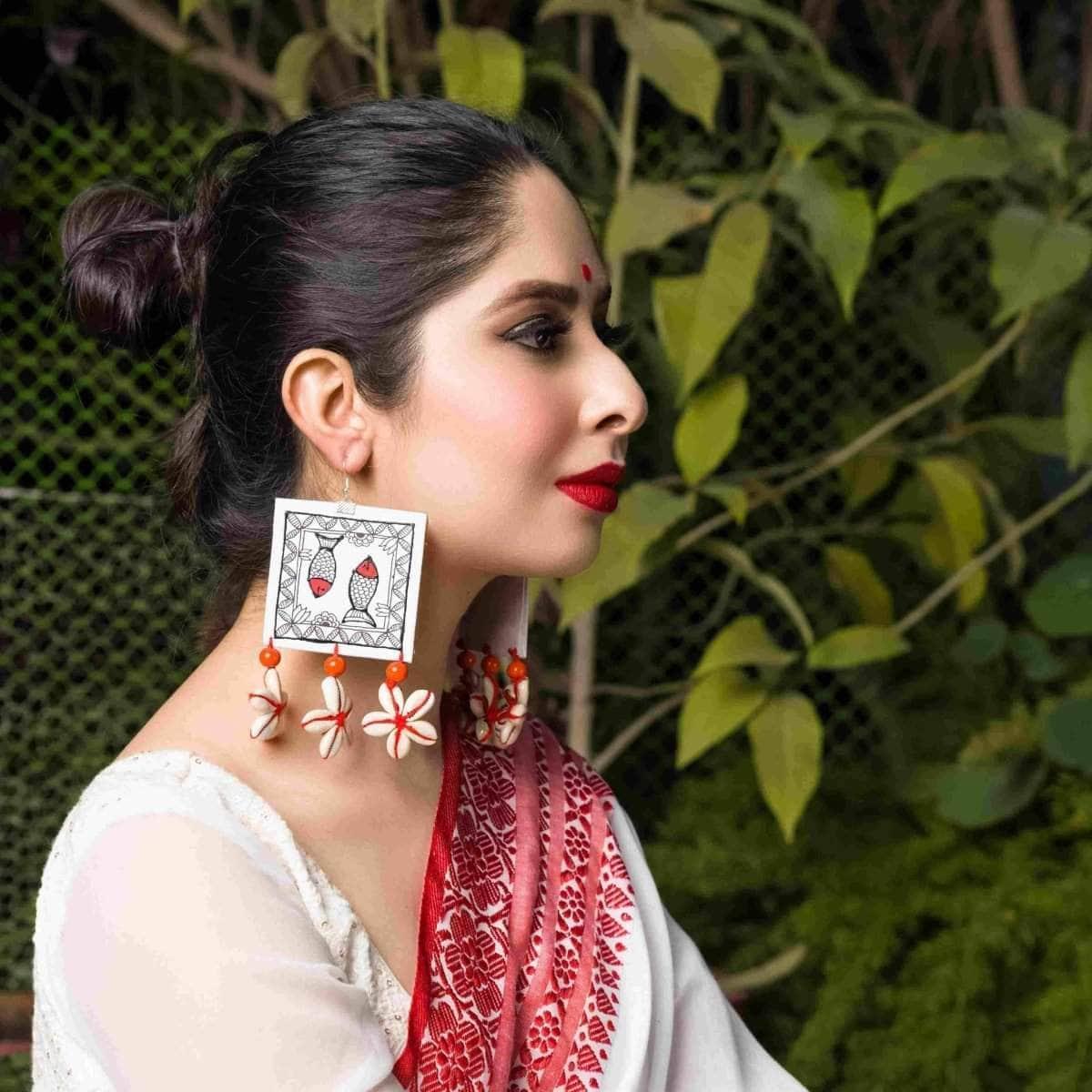 Surmayi Handpainted White (Earrings) - KHOJ.CITY